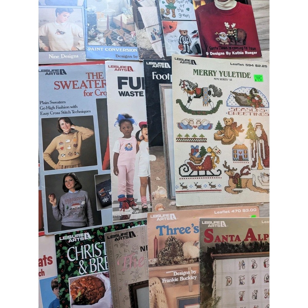 Lot 18 Vintage Leisure Arts Cross Stitch Pattern Books Leaflets Christmas... - Picture 6 of 11